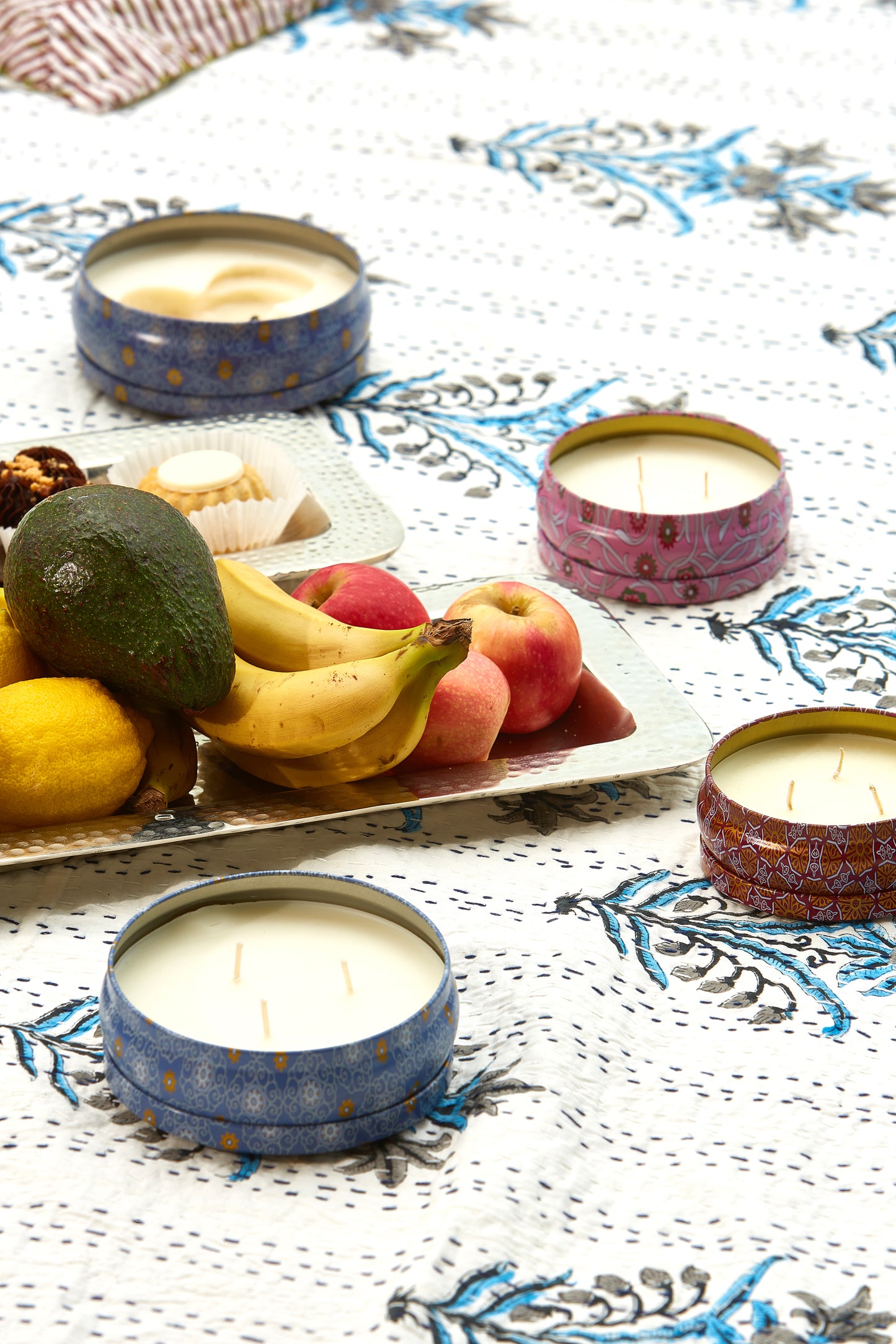 3- wick Scented candles in tin - Apple 185gr